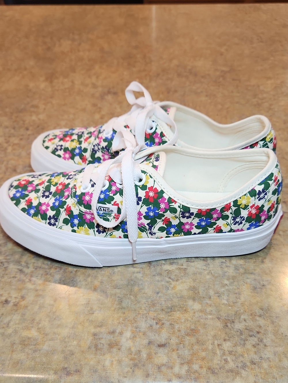 Vans Floral Sneaker - Picture 4 of 9